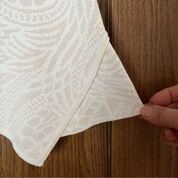 BCBG MaxAzria cream/tan, decorated, sleeveless, V-neck, heavy knit top, Small - Picture 7 of 10